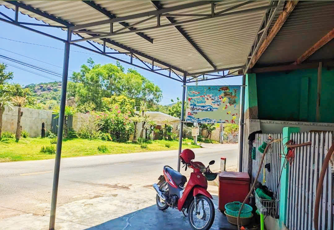 [ Mặt tiền đường Cam Lập - đối diện H Resort ]