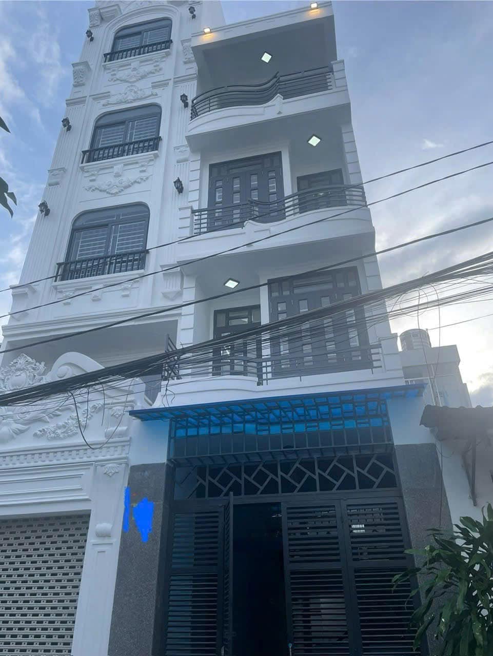 Bán nhà mặt tiền Dương Quảng Hàm, Nha Trang