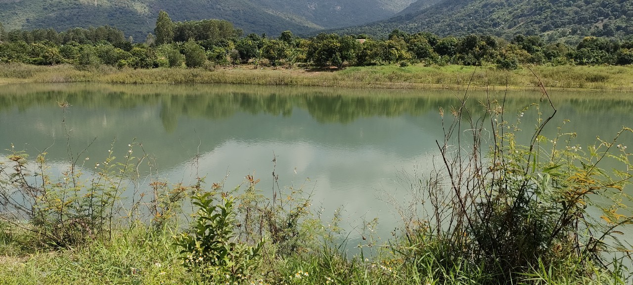 Mặt hồ Am Chúa dài 130m - view siêu đẹp Nha Trang