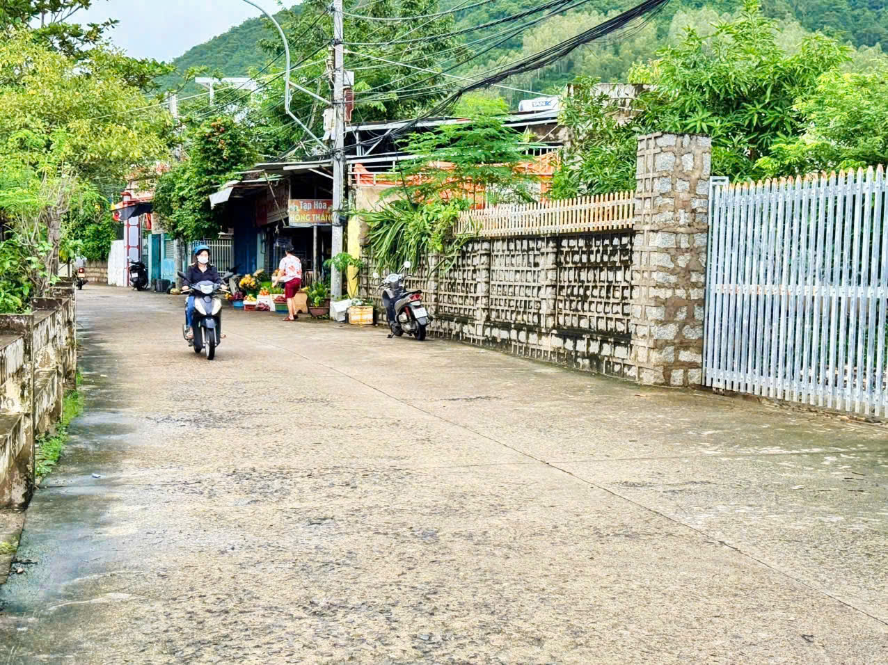 [ 3 mặt tiền ô tô Hoà Trung - sát đường Nguyễn Chích ]