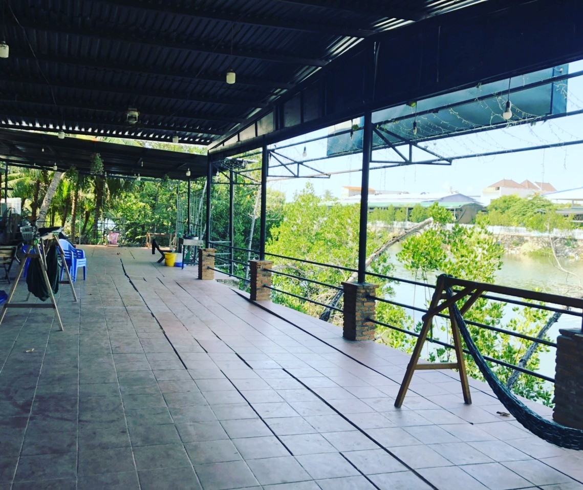 Bán nhà mặt tiền giáp sông Chà Là bên hông nhà dài 50m