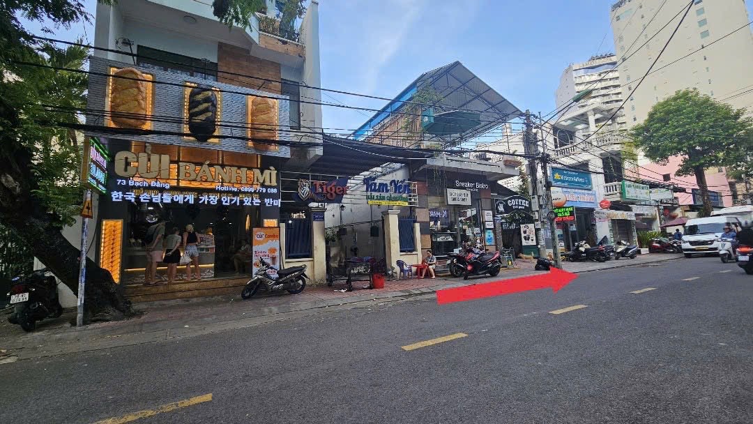 Bán nhà căn góc Bạch Đằng ngang 8m