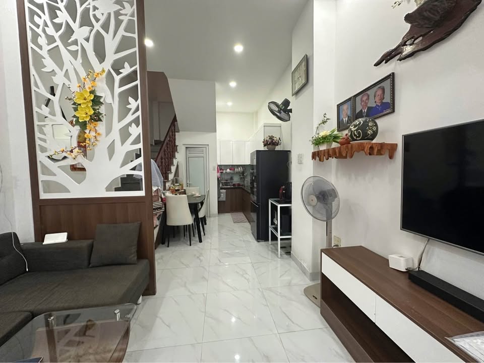 ☘️Bán nhà hẻm đường Trương Định tttp nhà 3 tầng giá rẻ 3,3 tỷ