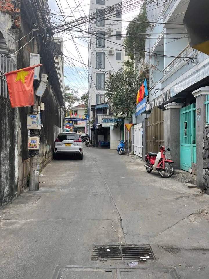 ☘️Bán nhà 3 mặt hẻm ô tô đường 2/4 đối diện trường học Vạn Thạnh