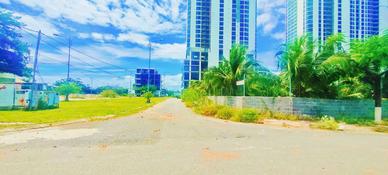 [ Mặt nhựa Xuân Thủy _ lấn biển Vĩnh Hoà ] *** Cách bến du thuyền : 50m 