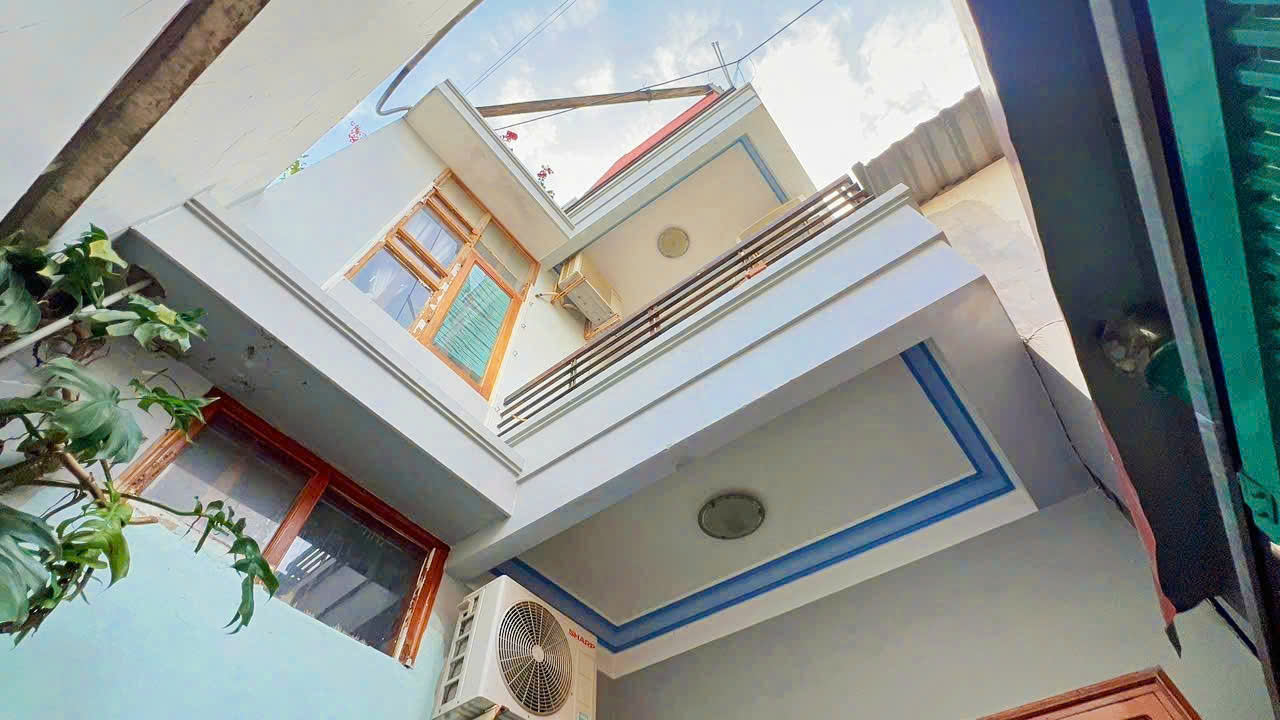  Nhà 2 tầng hẻm _ LÊ HỒNG PHONG ] ** 2 tỷ 250 triệu **