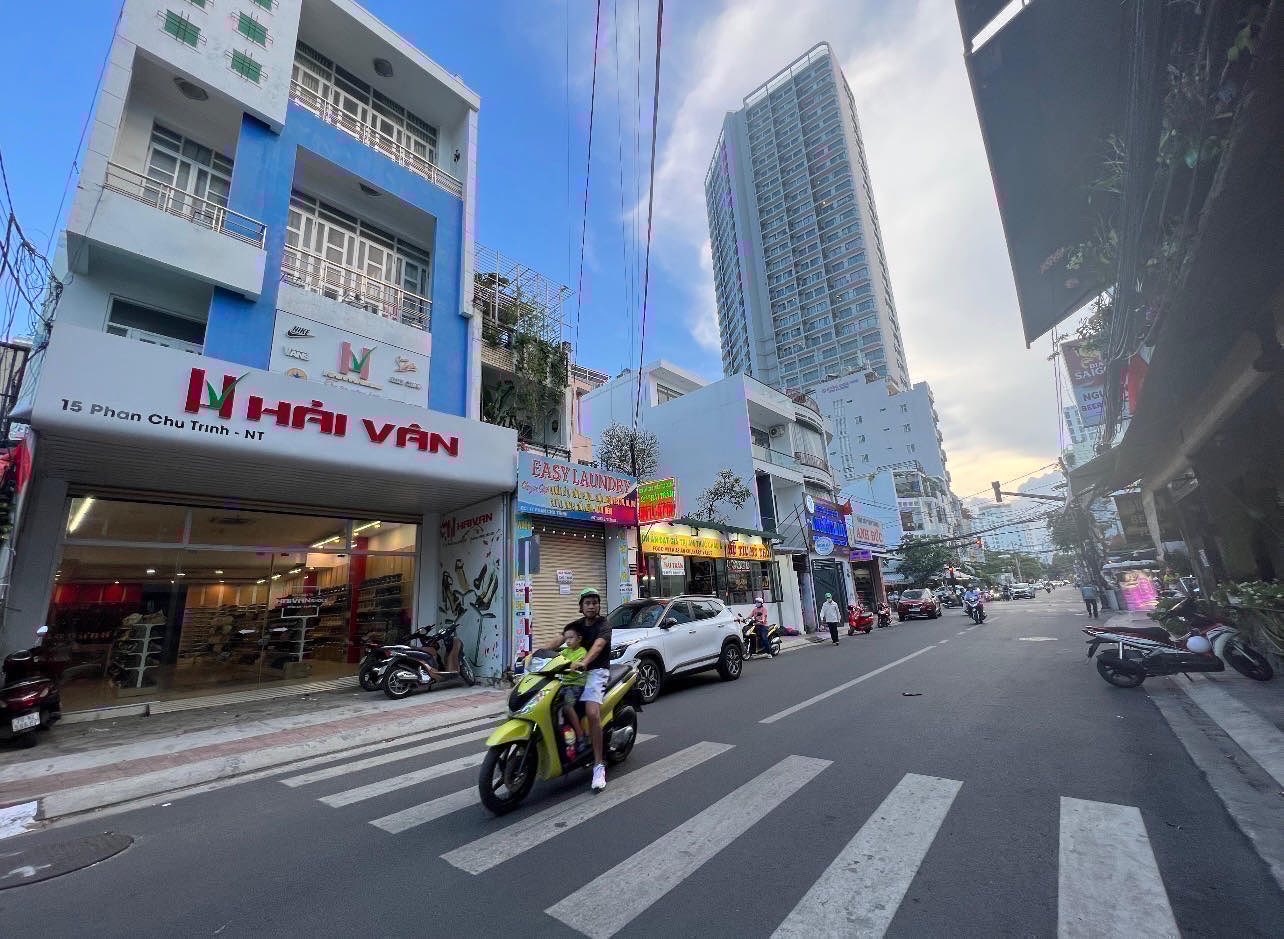 Bán nhà đường Phan Chu Trinh, cách Biển 300m