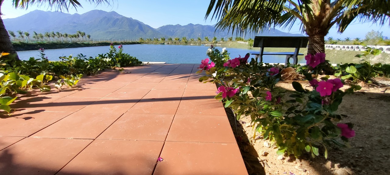 biệt thự lai nhà mặt đầm Cam Hải Tây Cam Lâm