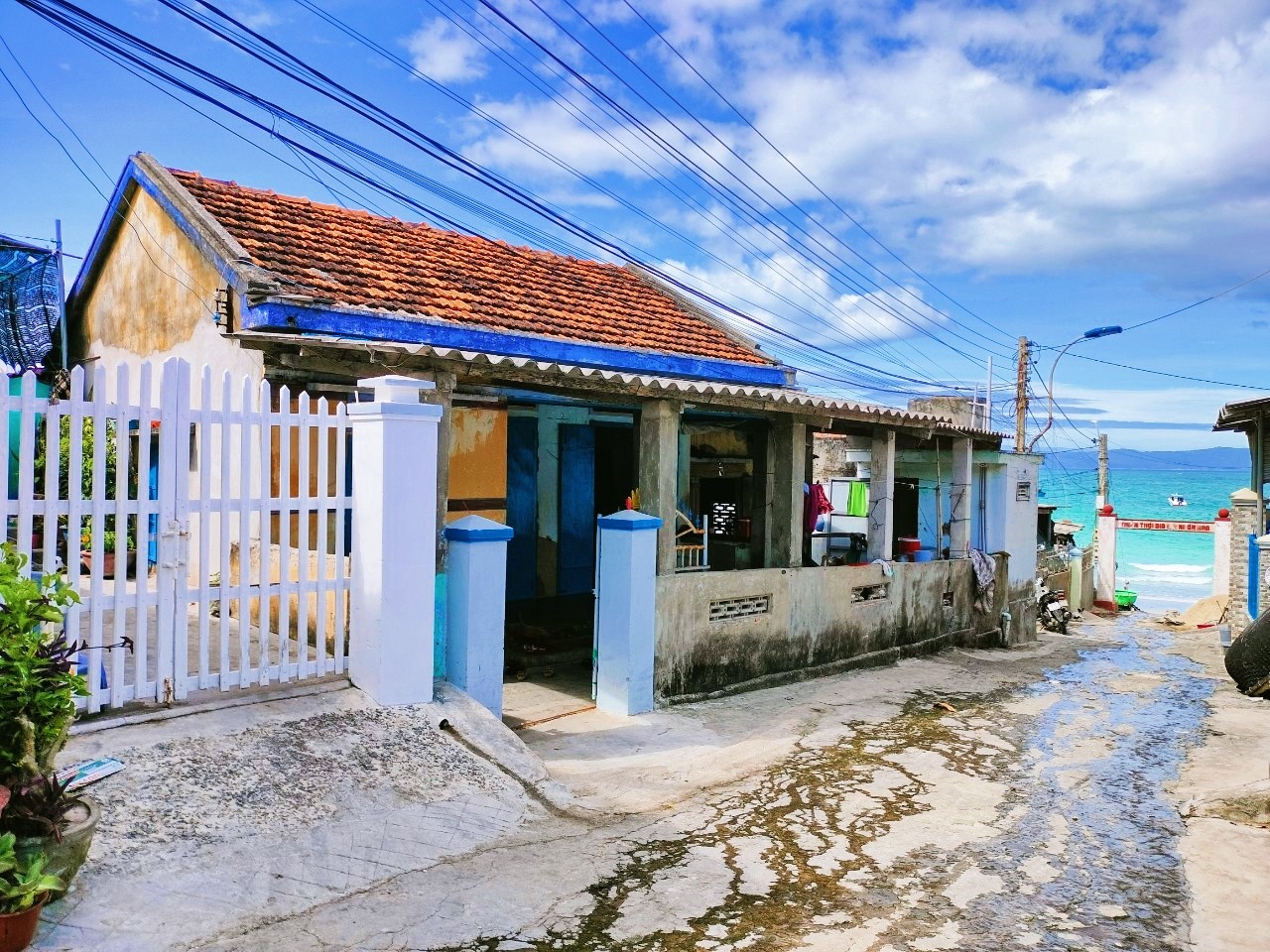 Đất biển Ninh Thủy - cách biển Dốc Lết 15m Cần chủ New!!!