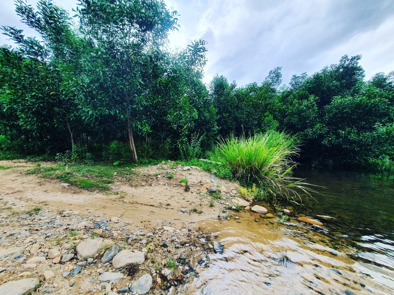 Suối gần 5000m2 Khánh Hiệp cách khu dân cư 800m