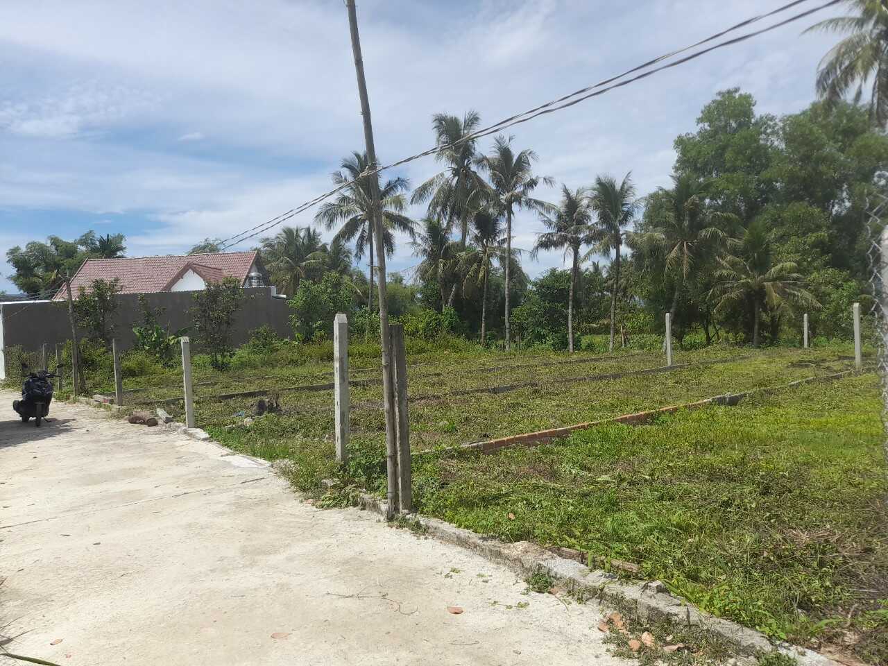 Đất nền Diên Lạc nằm cạnh con sông Cách đường Lạc Bình 150m