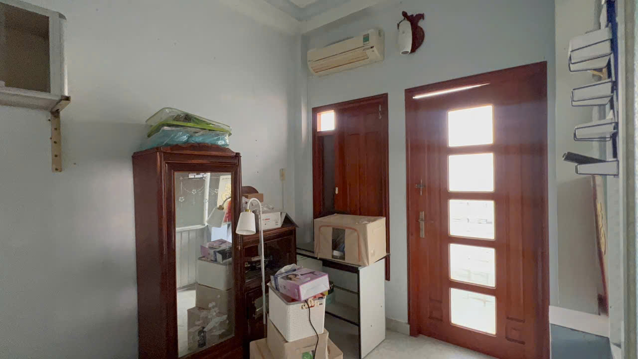  Nhà 2 tầng hẻm _ LÊ HỒNG PHONG ] ** 2 tỷ 250 triệu **