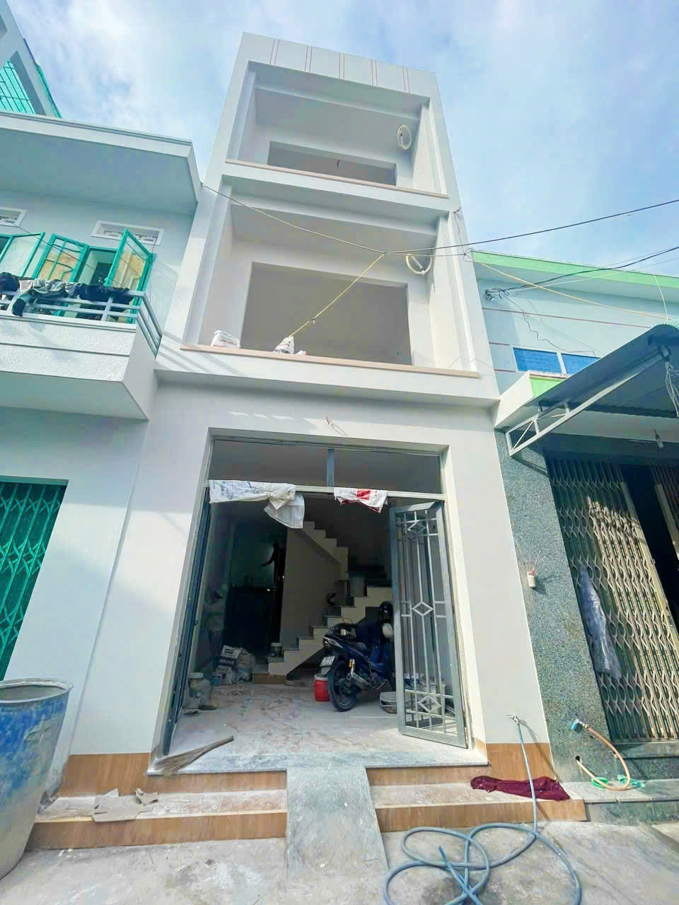 [ Nhà 3 tầng New 100% - gần đường Nguyễn An ] *** 