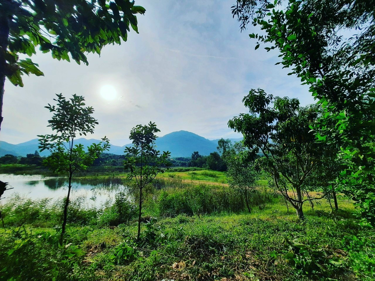 Mặt hồ Am Chúa xã Diên Điền, Diên Khánh dài 35m cách Nha Trang 16km